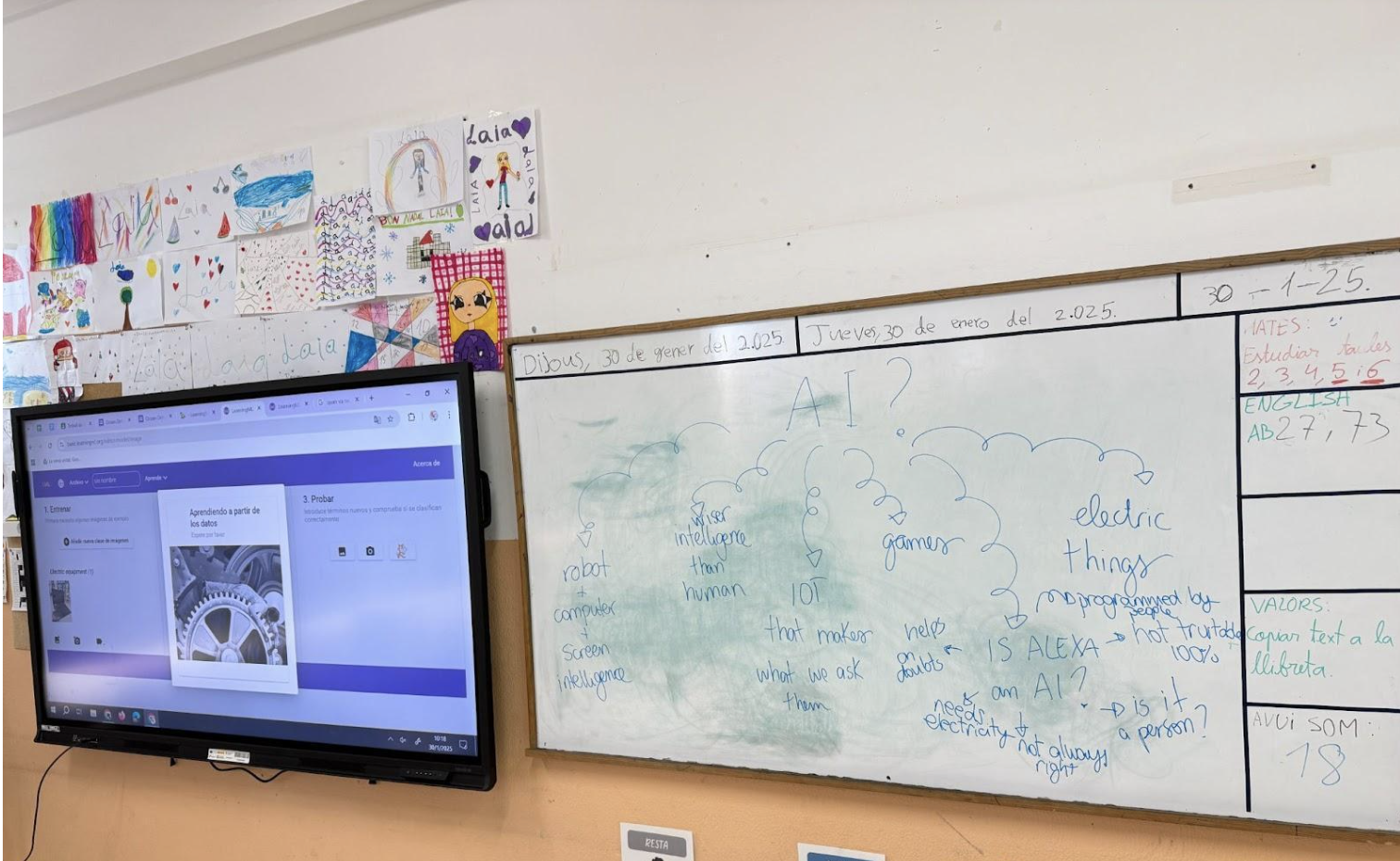 Lluvia de ideas del alumnado sobre la IA y descubrimiento del machine learning.