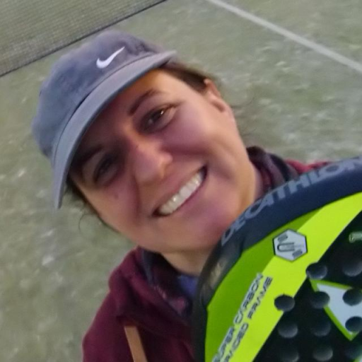 users photo Yanina Constanza