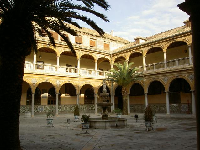 image Patio del hospital de San Juan De Dios