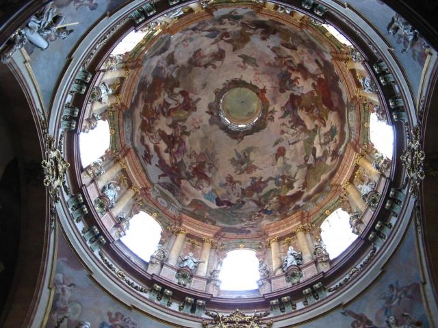 image Iglesia de San Nicolás de Praga