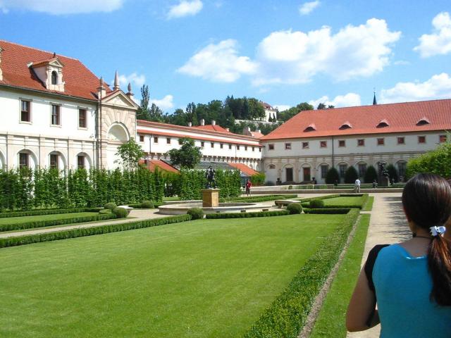 image Jardines del senado de Praga