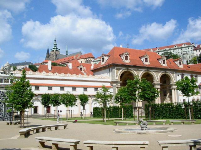 image Jardines del senado de Praga