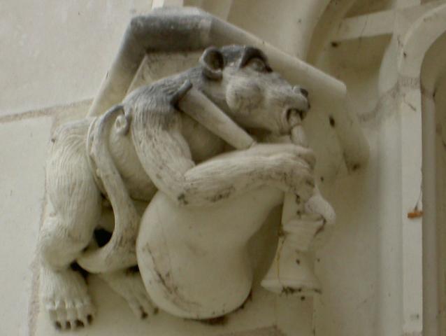 image Escultura en el castillo de Blois (Francia)