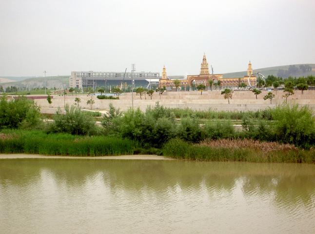 image Vistas río Guadalquivir y recinto ferial de Córdoba. 