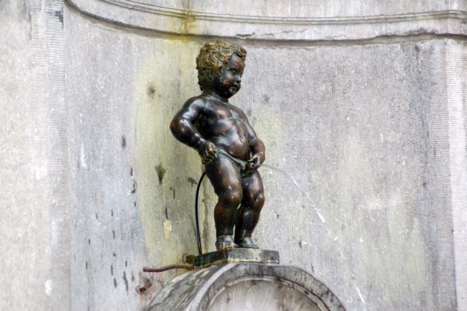image Fuente Manneken Pis, Bruselas (Bélgica)