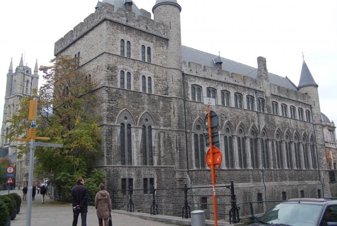image Fachada Castillo de Gerardo el Diablo, Gante (Bélgica)