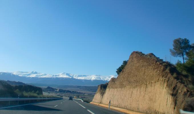 image Carretera dirección Sierra Nevada