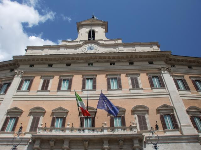 image Palacio Montecitorio, Roma (Italia)