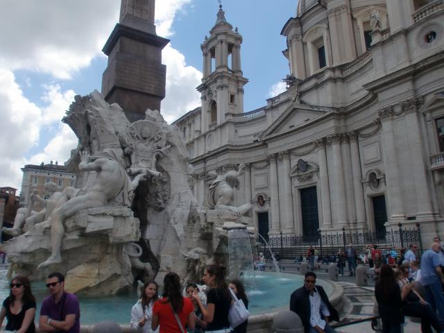 image Fuente de Los Cuatro Ríos, Roma (Italia)