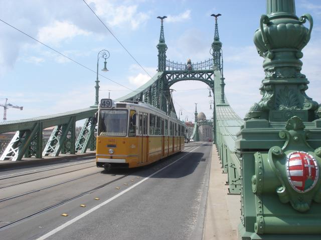 image Puente de la Libertad, Budapest (Hungría)