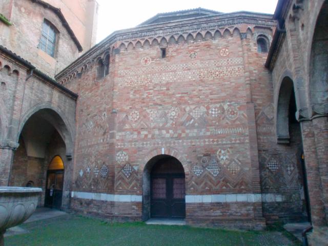 image Basílica de Santa Stefano