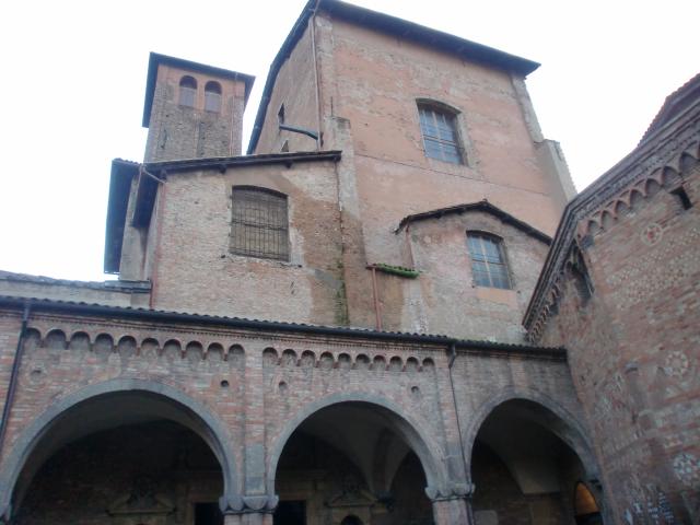 image Basílica de Santo Stefano