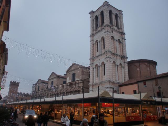 image Campanario en Ferrara
