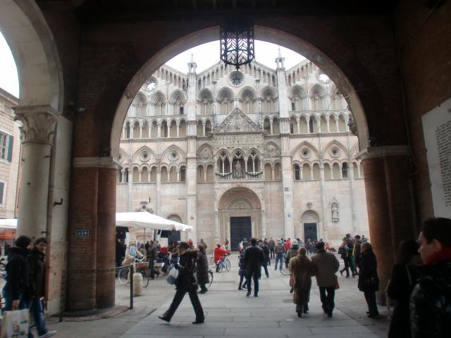 image La Catedral de San Jorge Mártir en Ferrara