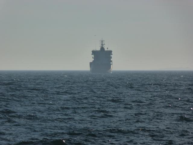 image Mar y barco petrolero