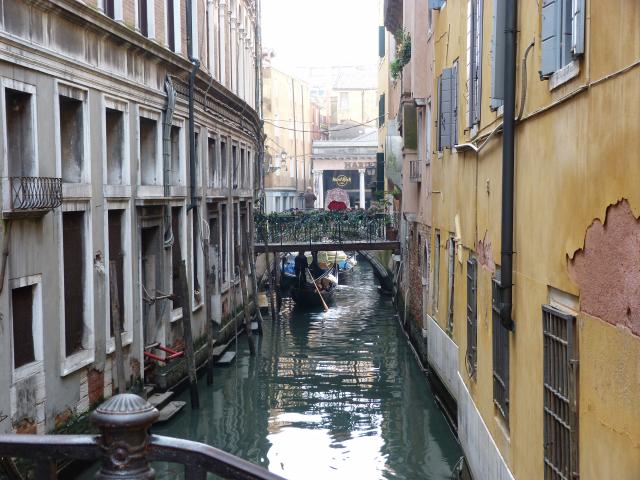 image Canal en Venecia