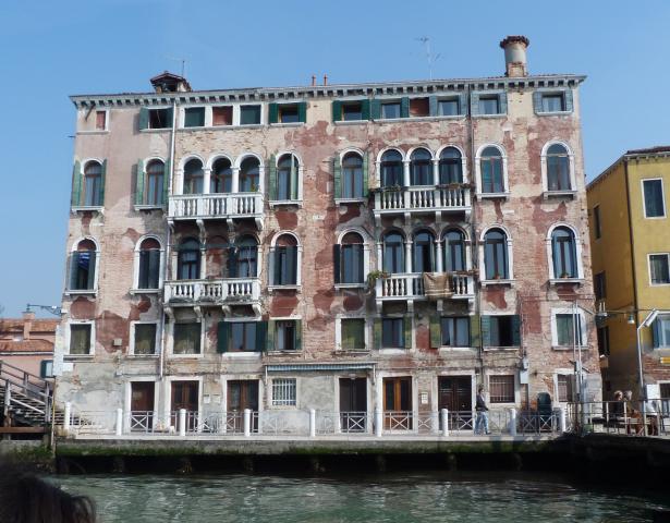 image Viviendas en el Gran Canal