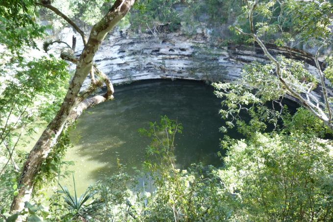  Cenote Sagrado