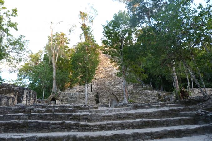 image Pirámide maya