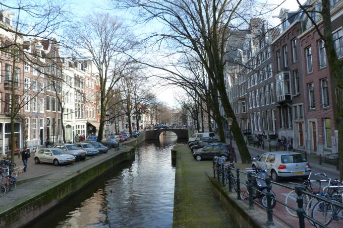 image Canal de Ámsterdam