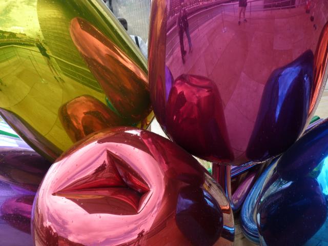 image Escultura de tulipanes