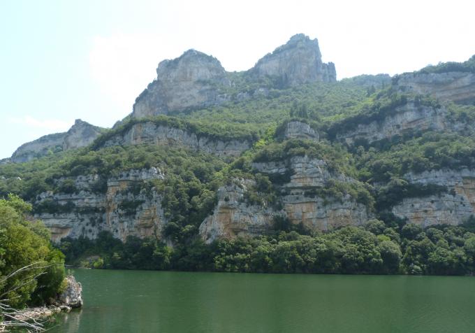 image Embalse de Sobrón 
