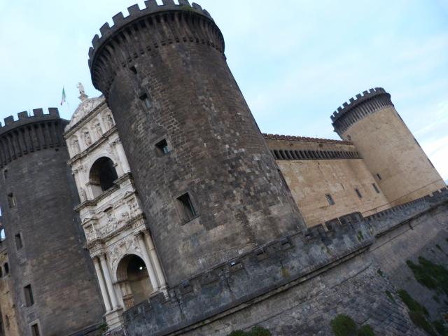 image Castillo Nuevo de Nápoles
