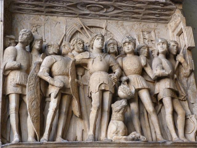 image Detalle de los soldados en relieve de Castel Nuovo de Nápoles