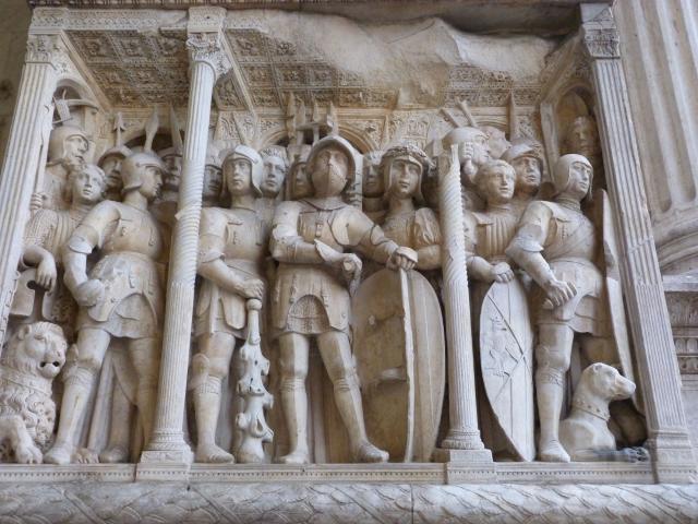 image Relieve del castillo nuevo