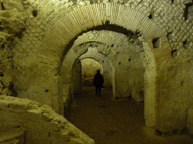 image Mercado de Nápoles: subterráneo