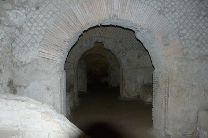 image Mercado subterráneo