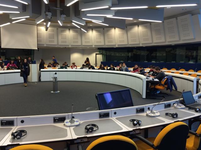 image Alumnado en el Parlamento Europeo
