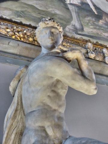 image Escultura Genio de la Victoria