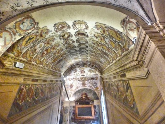 image Escudos biblioteca