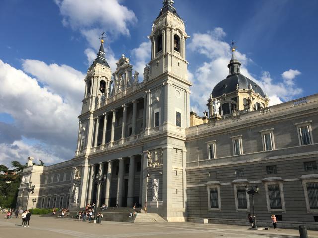 image Catedral de la Almudena