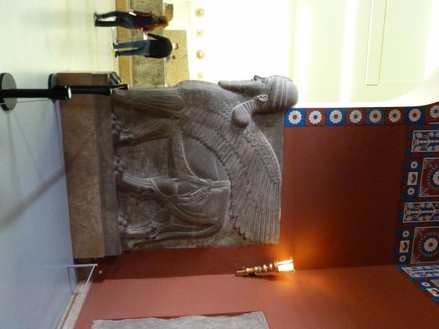 image Toro alado asirio