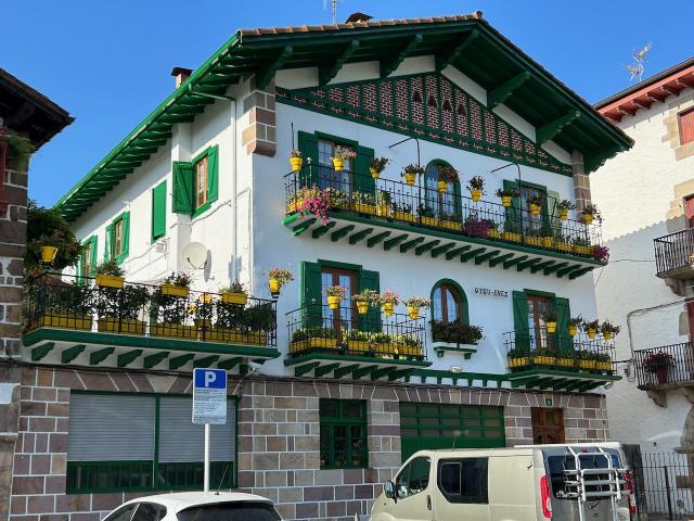 image Caseríos de Bera de Bidasoa (Navarra)