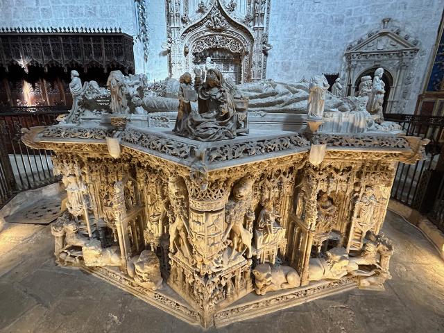 image sepulcros reales