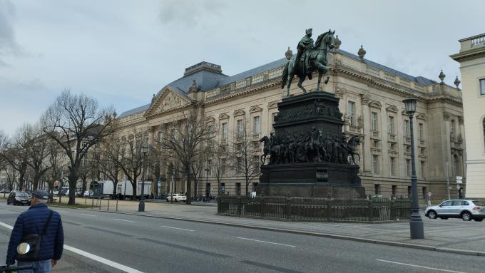 image Estatua del rey de Prusia Federico II