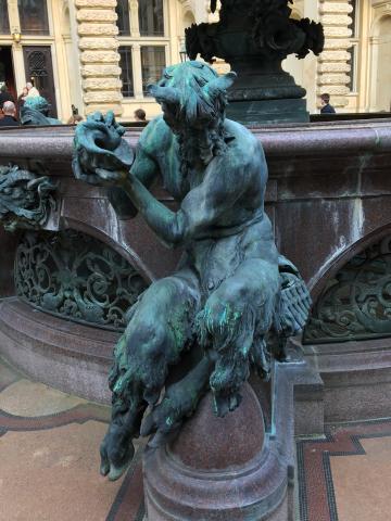 image Escultura de sátiro