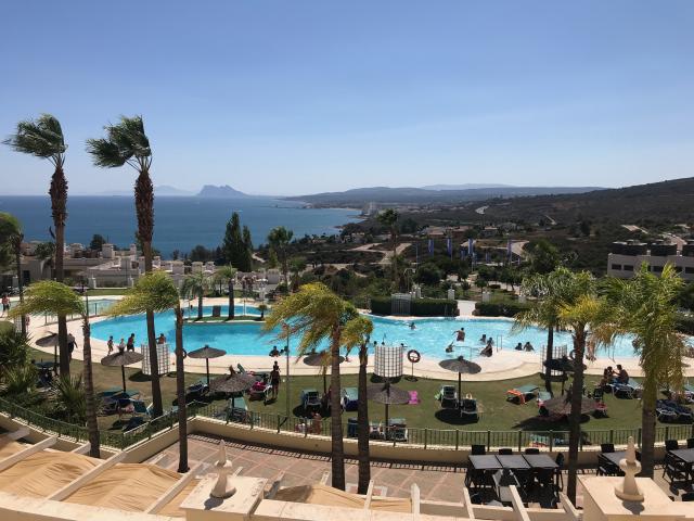 image Piscina de hotel