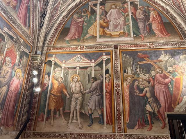 image Frescos de la farmacia de Santa María Novella, Florencia.