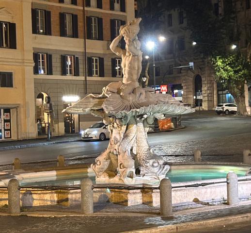 image Fuente del Tritón, Roma. 