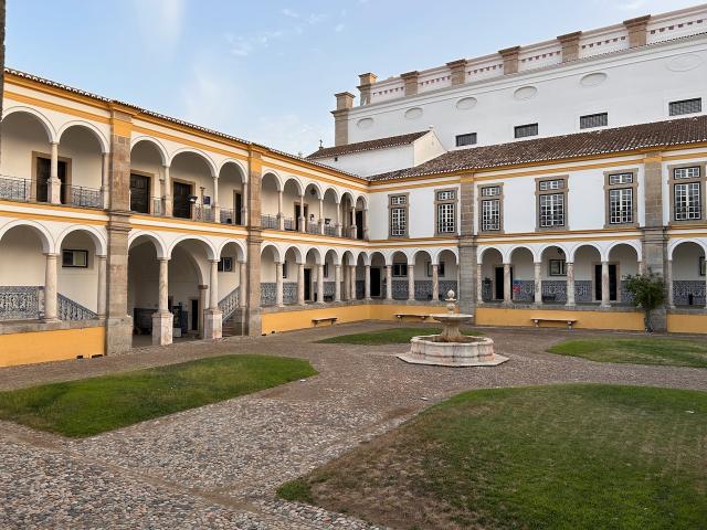 image Universidad de Évora (Portugal)