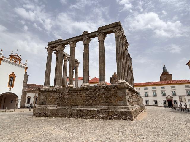 image Templo de Diana, Évora (Portugal)