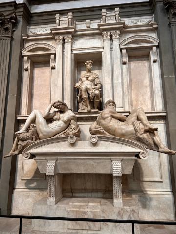 image Tumba de Julián de Médici.