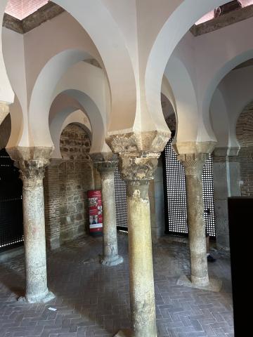 image Interior de la Mezquita del Cristo de la Luz de Toledo