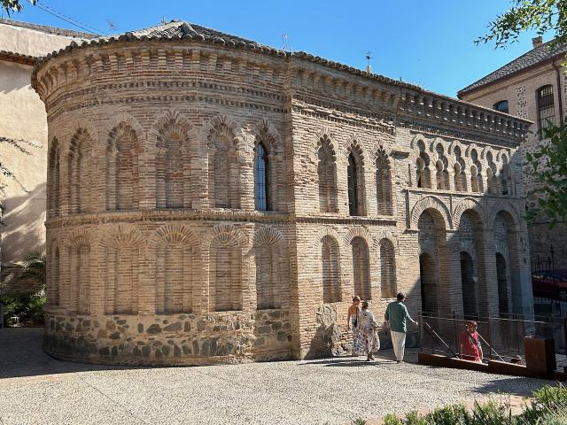image Exterior del ábside de la Mezquita Cristo de la Luz
