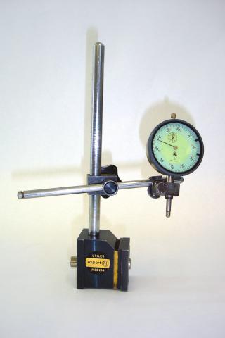 image Reloj comparador y soporte magnético