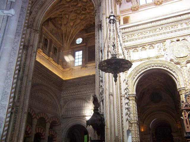 image Lateral del transepto de la Mezquita Catedral de Córdoba